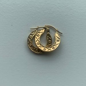375 9K Yellow Gold Earrings